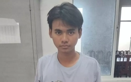 Cháu nội rủ bạn về phá cửa trộm sạch vàng và tiền của bà