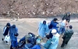 CLIP: Vây bắt đối tượng chở một bao tải chứa ma tuý