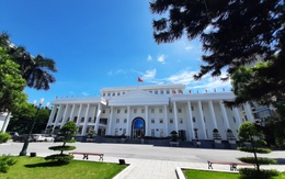 Một sinh viên bị thao túng tâm lý, cầm đồ laptop, giục gia đình chuyển tiền cho kẻ lừa đảo: Trường ở Hà Nội thông báo KHẨN!