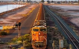 Khám phá đoàn tàu chở hàng dài nhất và nặng nhất thế giới