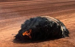 "Cầu lửa khổng lồ" lao xuống đất khiến người dân chết lặng, chuyên gia nói: Sự cố này không phải ngoại lệ