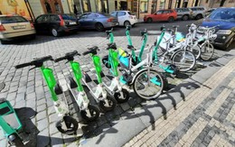 Thủ đô Praha, CH Czech cấm dịch vụ thuê xe scooter điện