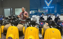 Chi chục tỷ đồng mở 2 đại lý xe máy điện VinFast, chủ đầu tư chia sẻ: Thị trường đang ở thời điểm vàng