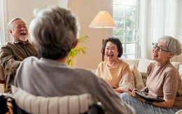 Sau tuổi 50, khôn ngoan thì đừng làm 4 điều này với họ hàng