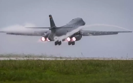 Rộ tin cặp 'oanh tạc cơ' B-1B Lancer áp sát Venezuela