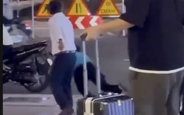 Clip tài xế taxi công nghệ bị đánh tới tấp ở Nha Trang gây xôn xao mạng xã hội