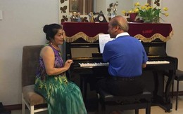 Chuyện tình của nam NSND U90 bị ung thư, nói với vợ "mình đừng bỏ tôi nhé"