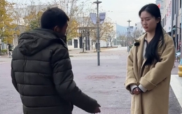 Nữ sinh mời bạn đi ăn hết 74 triệu, người cha đến nơi thì bật khóc: "Đây là học phí 1 năm của em trai con!"