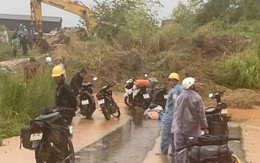 NÓNG: Đèo Đại Ninh bị sạt lở nghiêm trọng, Quốc lộ 28B chia cắt hoàn toàn