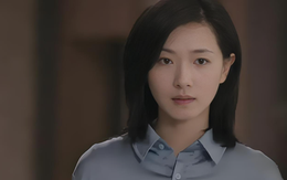 Đọc dòng tin nhắn chị gái gửi nhầm cho "anh rể" mà tôi lạnh sống lưng, hóa ra chị đã giấu giếm bí mật động trời này suốt 5 năm