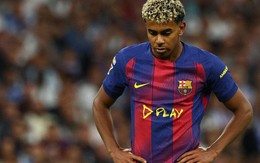 Lamine Yamal làm trò trẻ con