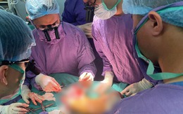 Nối chân đứt rời cho cô gái 19 tuổi sau va chạm với xe mô tô phân khối lớn