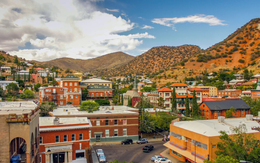 Chỉ sau một năm, quốc gia này nợ thêm 4.000 tỷ USD, vượt 280 lần GDP của một nước