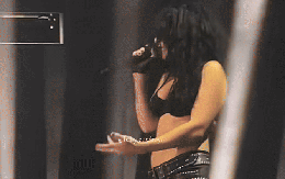 Nữ ca sĩ cô lập Rosé (BLACKPINK)