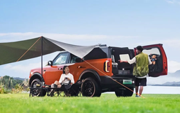 Ford Bronco có bản mà dân mê phượt sẽ thích: Cửa nóc mở cực dị, bếp sau cốp, chạy Hà Nội - Huế chỉ cần một lần sạc