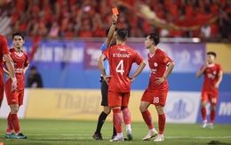 Lần đầu tiên run rẩy của Bùi Tiến Dũng & lần đầu tiên "ba chấm" của Đức Chiến