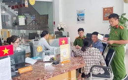 Kết bạn với tỷ phú trên mạng, người phụ nữ bị lừa 900 triệu đồng