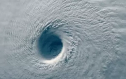 Vì sao mưa lũ dồn dập trong năm 2025?