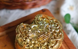 Bánh trung thu dát vàng 24K giá tiền triệu hút khách