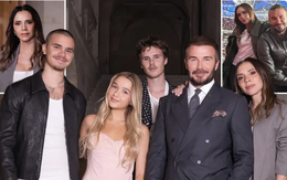Đằng sau show diễn hào nhoáng của Victoria là nỗi đau khó giấu của cả nhà Beckham