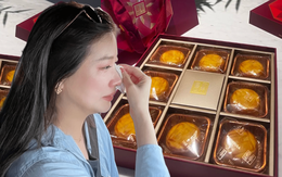 Mở hộp bánh Trung thu sau khi đến nhà chồng cũ, tôi uất nghẹn: Sao lại có người tàn nhẫn đến thế!
