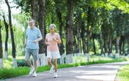 Người sống thọ, sức khoẻ tốt thường có 3 đặc điểm khi đi bộ, nếu có đủ những dấu hiệu này thì xin chúc mừng