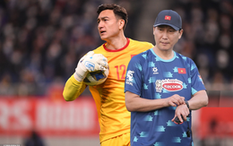 "Án phạt cho Malaysia chưa rõ ràng nên HLV Kim Sang-sik vẫn cố xoay sở để đối đầu họ!"