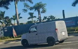 Xe mới của VinFast chạy thử trên đường phố