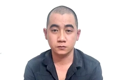 Đối tượng lao ô tô vào quán nhậu nhằm đâm đối thủ đã ra đầu thú