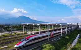 Loại Nhật Bản, chốt Trung Quốc xây dự án đường sắt cao tốc 20 tỷ USD: Công ty vận hành lỗ gần 400 triệu USD, nền kinh tế lớn nhất Đông Nam Á ‘như ngồi trên đống lửa’ vì lo nợ