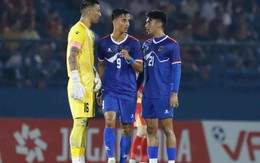 HLV Nepal nhắc tới thẻ đỏ, thừa nhận học trò “ngây thơ” sau trận thua tuyển Việt Nam