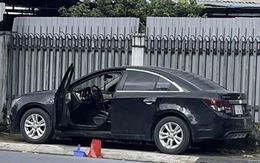 Hiện trường vụ phát hiện thi thể nữ giới trong cốp xe ô tô đậu bên đường ở TP.HCM