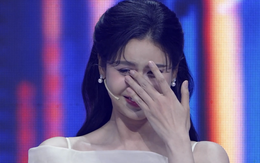 Nữ ca sĩ làm mẹ đơn thân 6 năm, bật khóc vì 1 câu nói của đàn chị