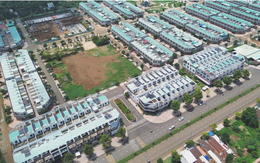 Cảnh tượng "nóng rực": Hàng dài người xếp hàng bốc thăm mua căn hộ giá chỉ 9 triệu đồng/m2