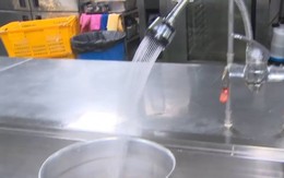 Dừng ngay việc lấy nước nóng trực tiếp từ vòi để nấu ăn: Thử nghiệm của chuyên gia đưa ra kết quả bất ngờ
