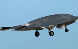 "Huyền Long" GJ-11 chính thức lộ diện: Đúng như dự đoán, Trung Quốc lại vươn lên dẫn đầu