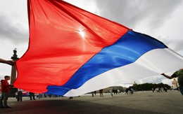 Nga thua kiện Australia