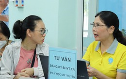 Khi đi khám chữa bệnh bằng BHYT, cần mang theo giấy tờ gì?