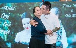 Mẹ Tuấn Hưng qua đời, xót xa với chia sẻ của nam ca sĩ "nắm lấy tay con mẹ ơi"