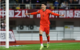 Trung Quốc lập kỳ tích trước Hàn Quốc, vẫn bị fan nhà mỉa mai: "Trọng tài nào bắt đấy?"