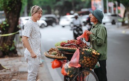 Cuộc sống tuổi 55 của nam nghệ sĩ gà trống nuôi con, gần 20 năm trốn nợ, con trai vướng vòng lao lý