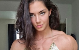 Cô gái xinh như búp bê nhưng nhìn xuống bên dưới thì đến đàn ông còn phải choáng váng