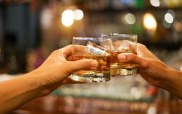Uống rượu từng này là đủ để "dẫn lối" cho đột quỵ: Giảm ngay trước khi quá muộn