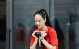 Các "chân dài" bóng chuyền nữ Việt Nam rèn thể lực ở Vĩnh Long