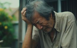 Thời trẻ, anh trai tôi chỉ biết sống cho bản thân, giờ về hưu với mức lương 6 triệu thì bị vợ con hắt hủi