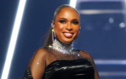 Nữ ca sĩ đóng phim Sex and the City: Gia đình gặp thảm kịch kinh hoàng, sống sót một cách thần kỳ