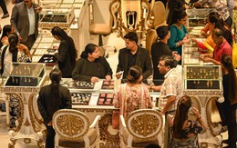 Chỉ trong 3 tháng, một nhóm người đã mua 1.300 tấn vàng