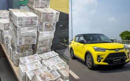 Khách mang 252 triệu đồng tiền lẻ mua xe, đại lý phải huy động 3 người khiêng