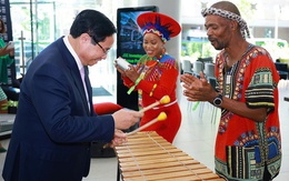 Thăm nơi nắm giữ hơn 1.200 tỷ USD của châu Phi, Thủ tướng trực tiếp làm một việc quan trọng