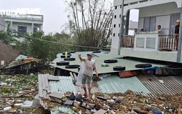 Đắk Lắk lũ vượt mái nhà, dân thoát nạn nghẹn ngào: 'Ngỡ mình chết hôm qua'